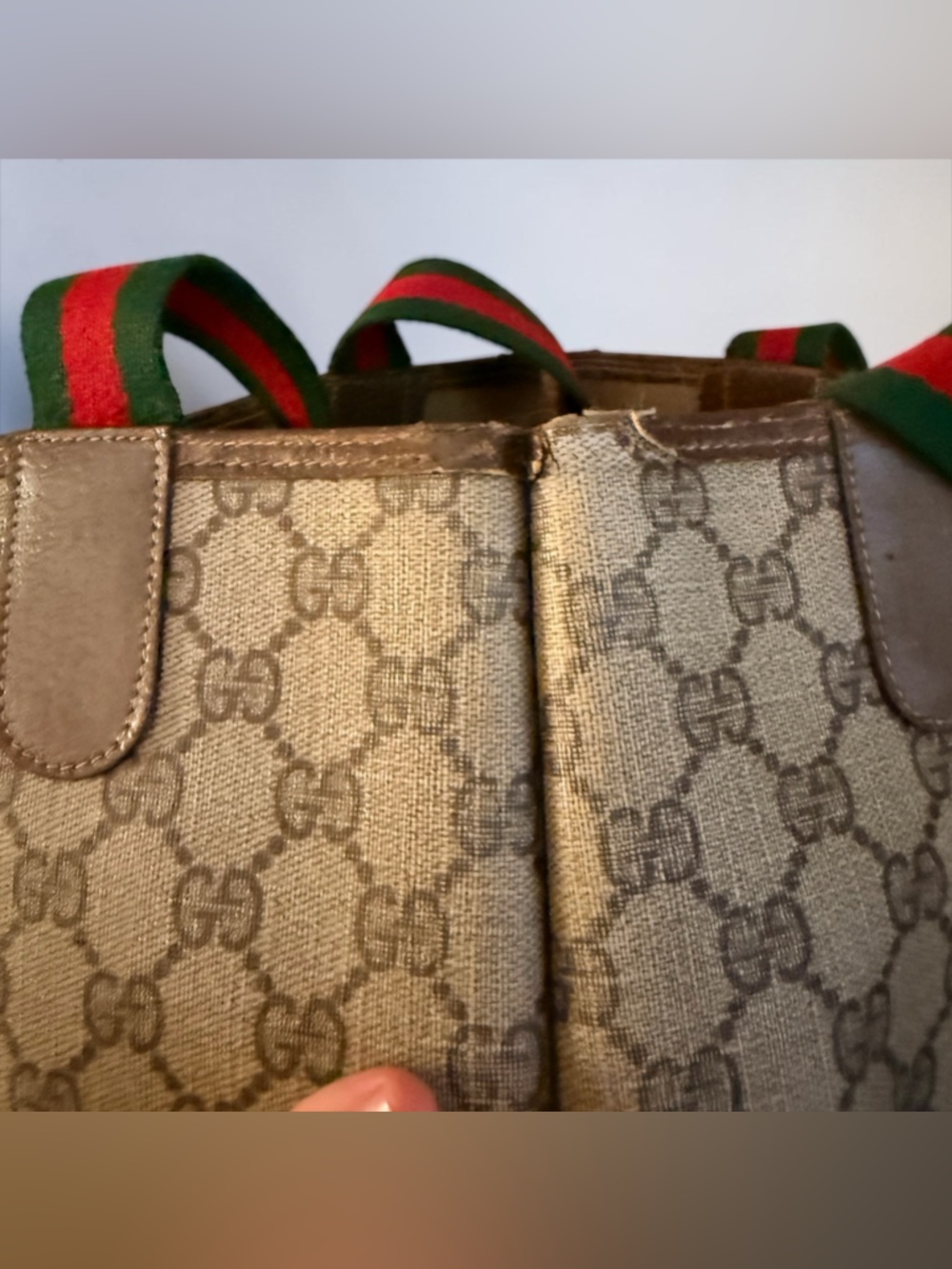 Authentic Gucci Plus Tote (Someone added a snap) - Picture 6 of 13